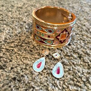 Super pretty bracket and matching earrings